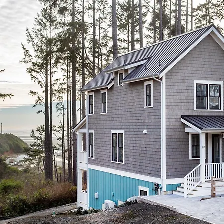 A Wave From It All By Seabrook Hospitality
